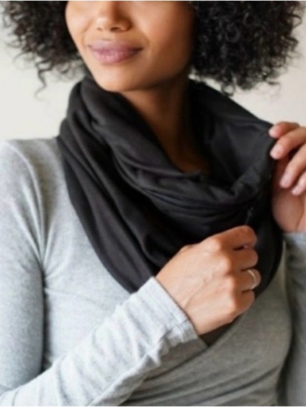 Beyond Yoga Pocket Infinity Scarf Classic Black Infinity Scarf NWT